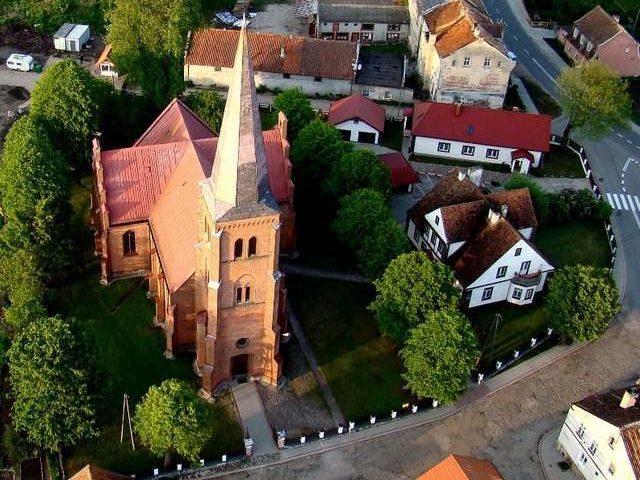 Unijna kasa załata dach kościoła